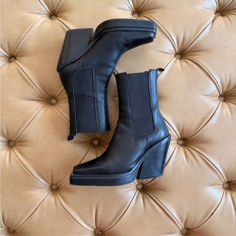 Steve Madden Black Leather Platform Chelsea Heeled Boots - Picture 4 of 9